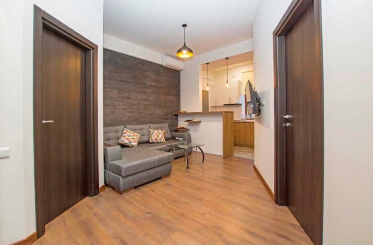 Boutique Apartment Erevan Esterno foto